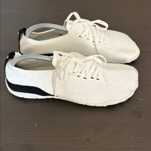 Peak Performance Anti-Slip Quick-Drying Aqua Shoes For Women White Black Size 40